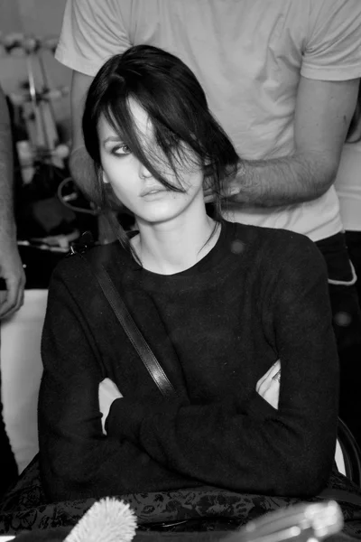 Look 50